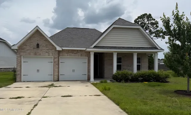 $300,000 | 10510 West Landon Green Circle, Gulfport, MS 39503