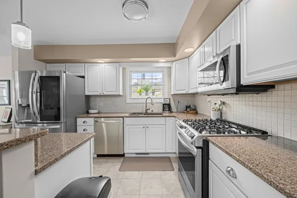 $274,900 | 4688 5th Street, East Moline, IL 61244