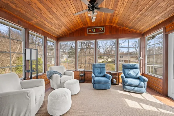 $274,900 | 4688 5th Street, East Moline, IL 61244