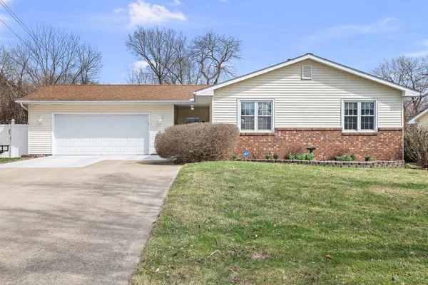 $274,900 | 4688 5th Street, East Moline, IL 61244