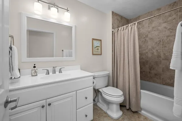 $274,900 | 4688 5th Street, East Moline, IL 61244