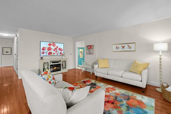 $274,900 | 4688 5th Street, East Moline, IL 61244