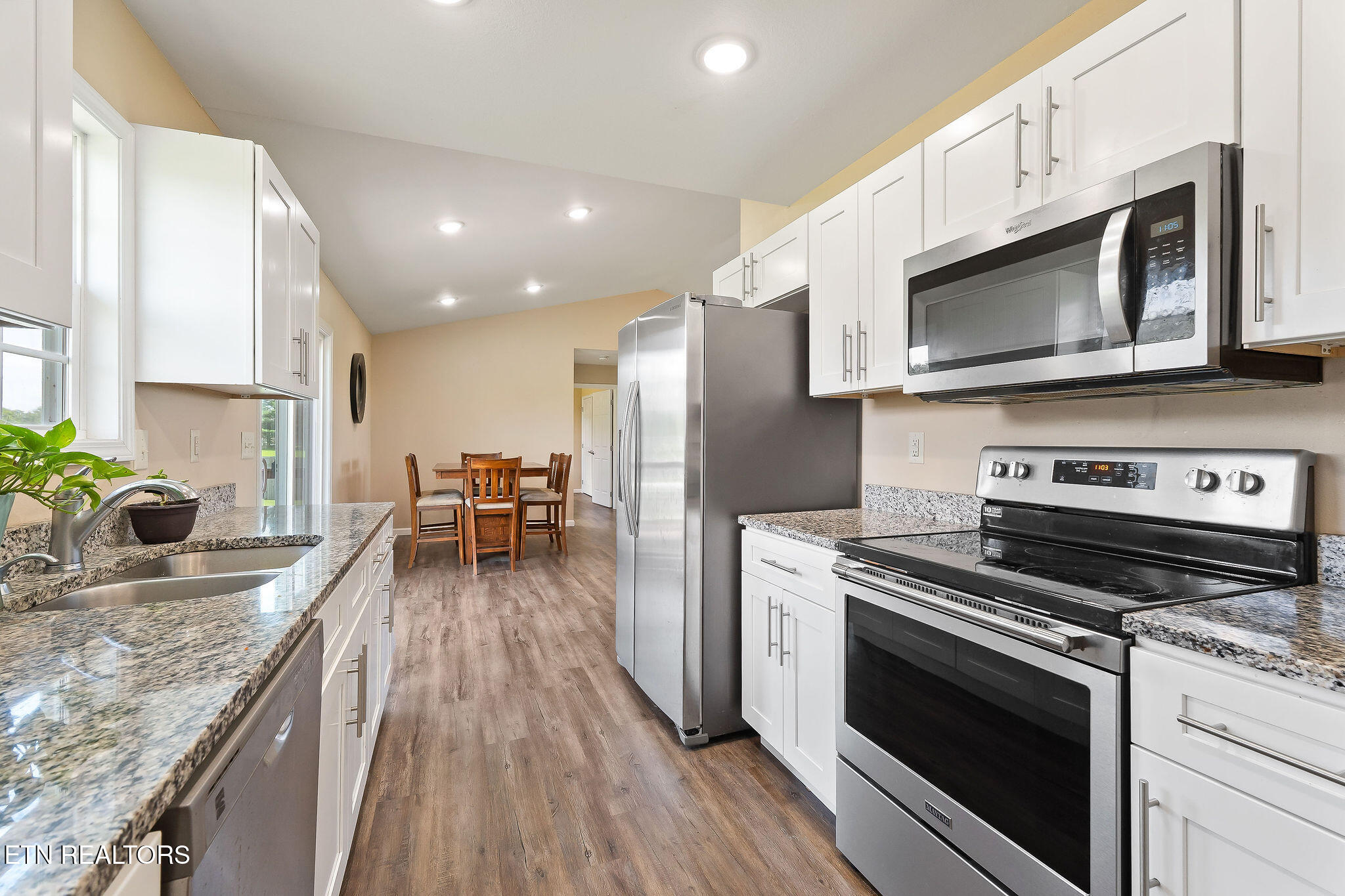 410 Old Elmore Road Crossville, TN 38571 - Photo 14 of 18 Kitchen