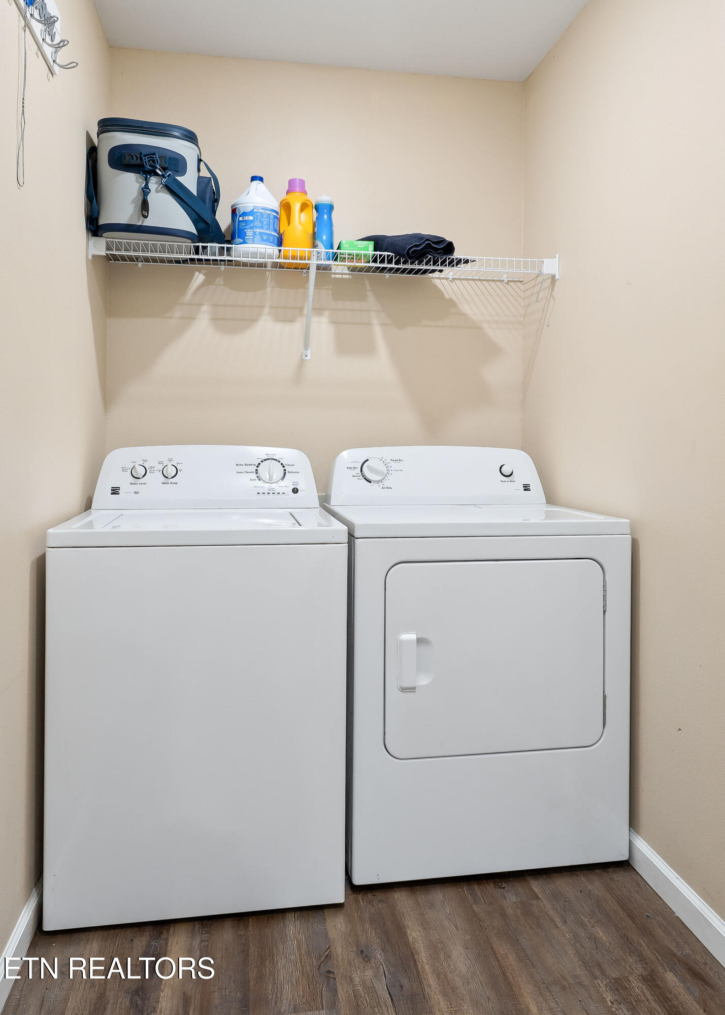 410 Old Elmore Road Crossville, TN 38571 - Photo 15 of 18 Laundry