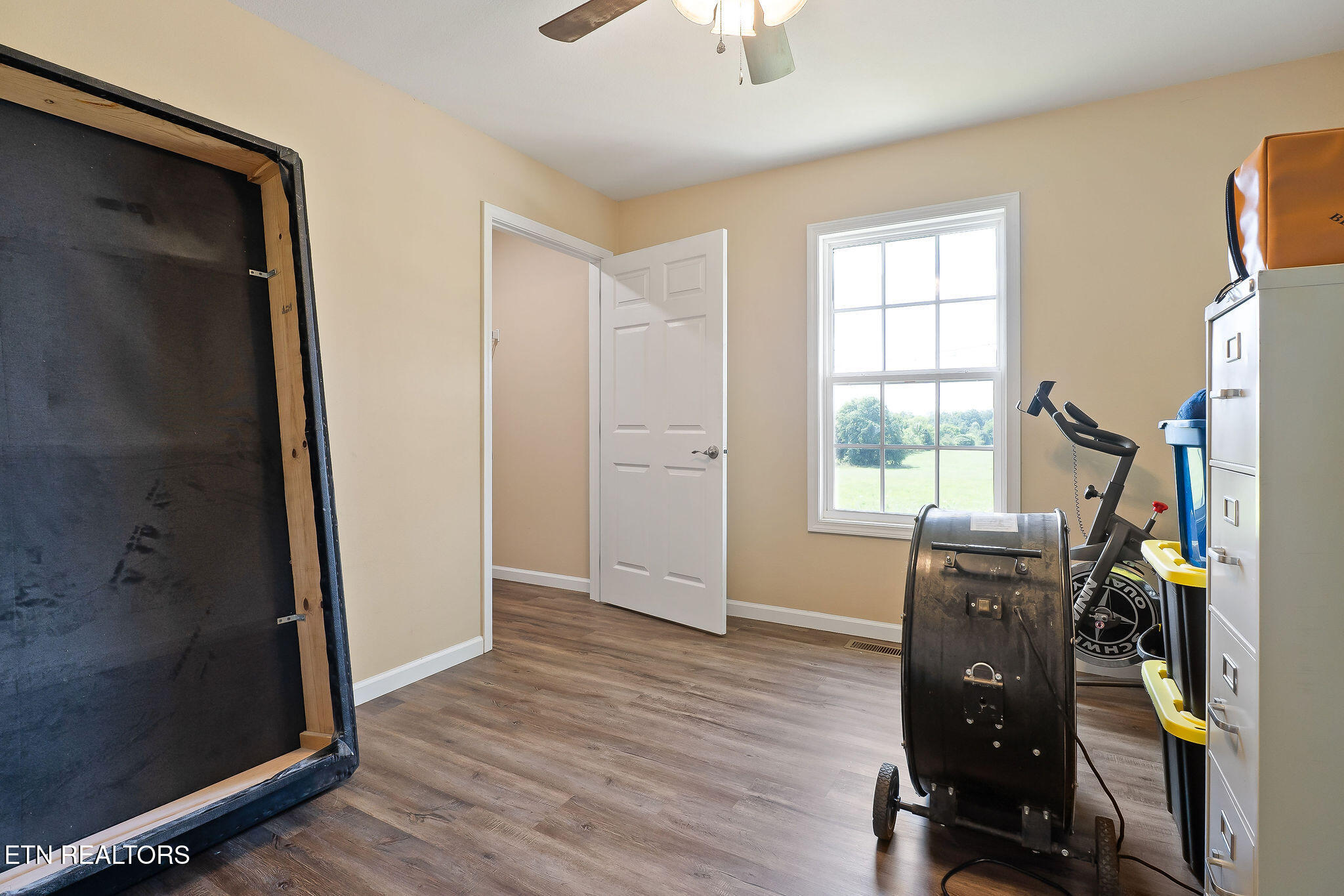 410 Old Elmore Road Crossville, TN 38571 - Photo 16 of 18 Bedroom 1