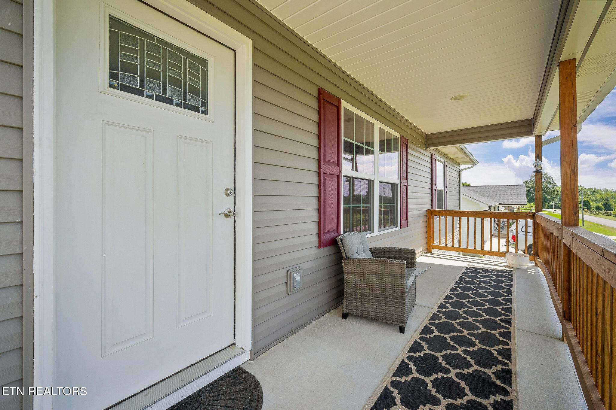 410 Old Elmore Road Crossville, TN 38571 - Photo 2 of 18 Front Porch