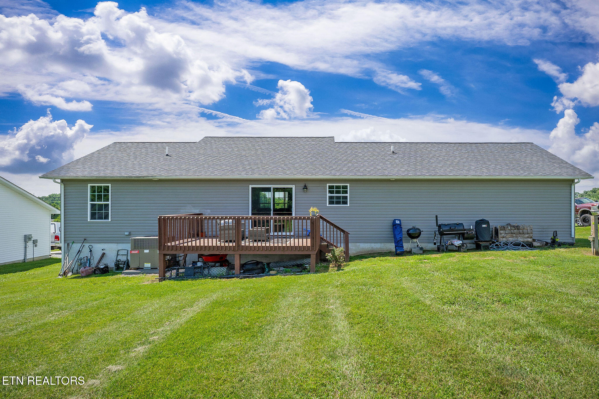 410 Old Elmore Road Crossville, TN 38571 - Photo 3 of 18 Back View