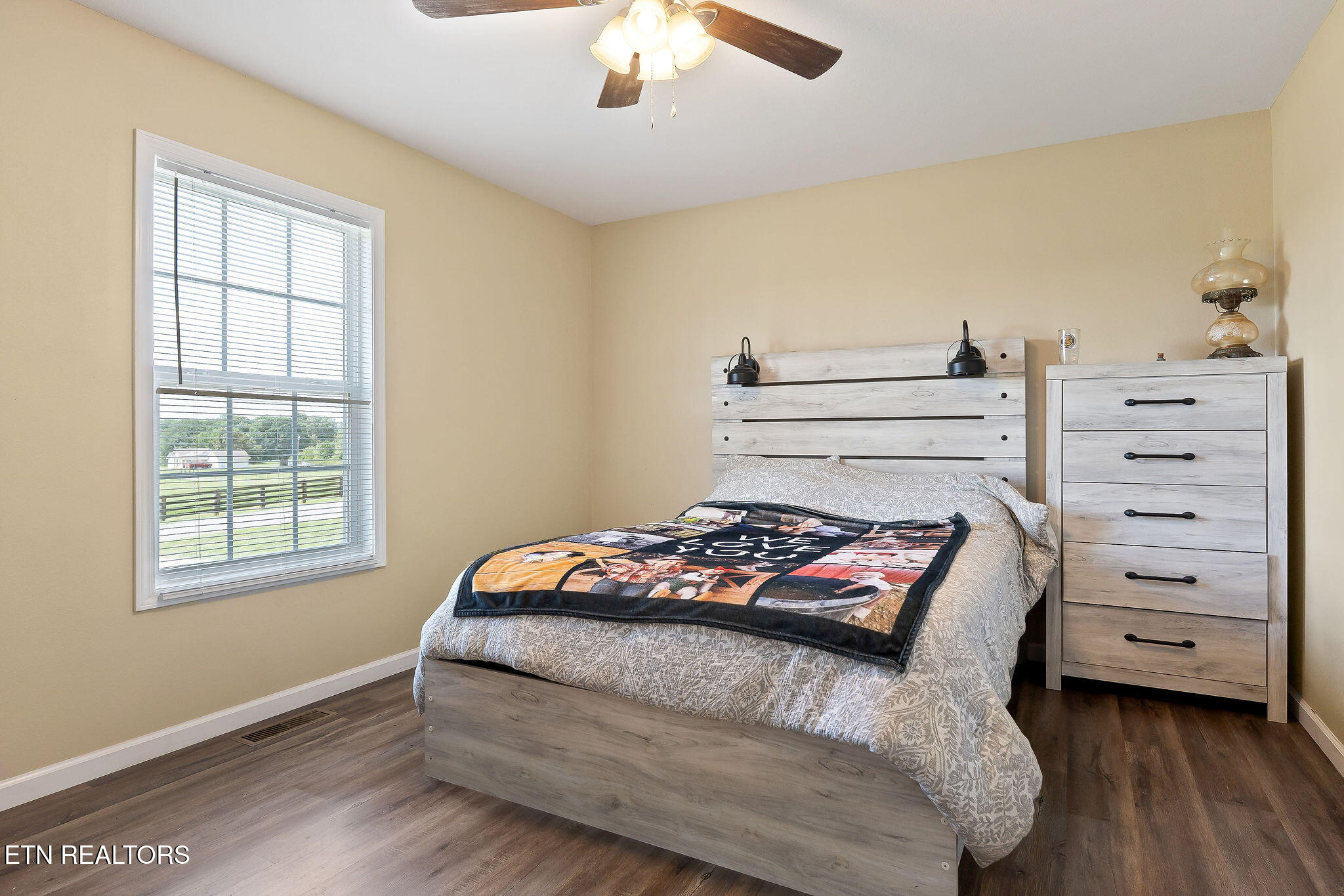 410 Old Elmore Road Crossville, TN 38571 - Photo 8 of 18 Master Bedroom