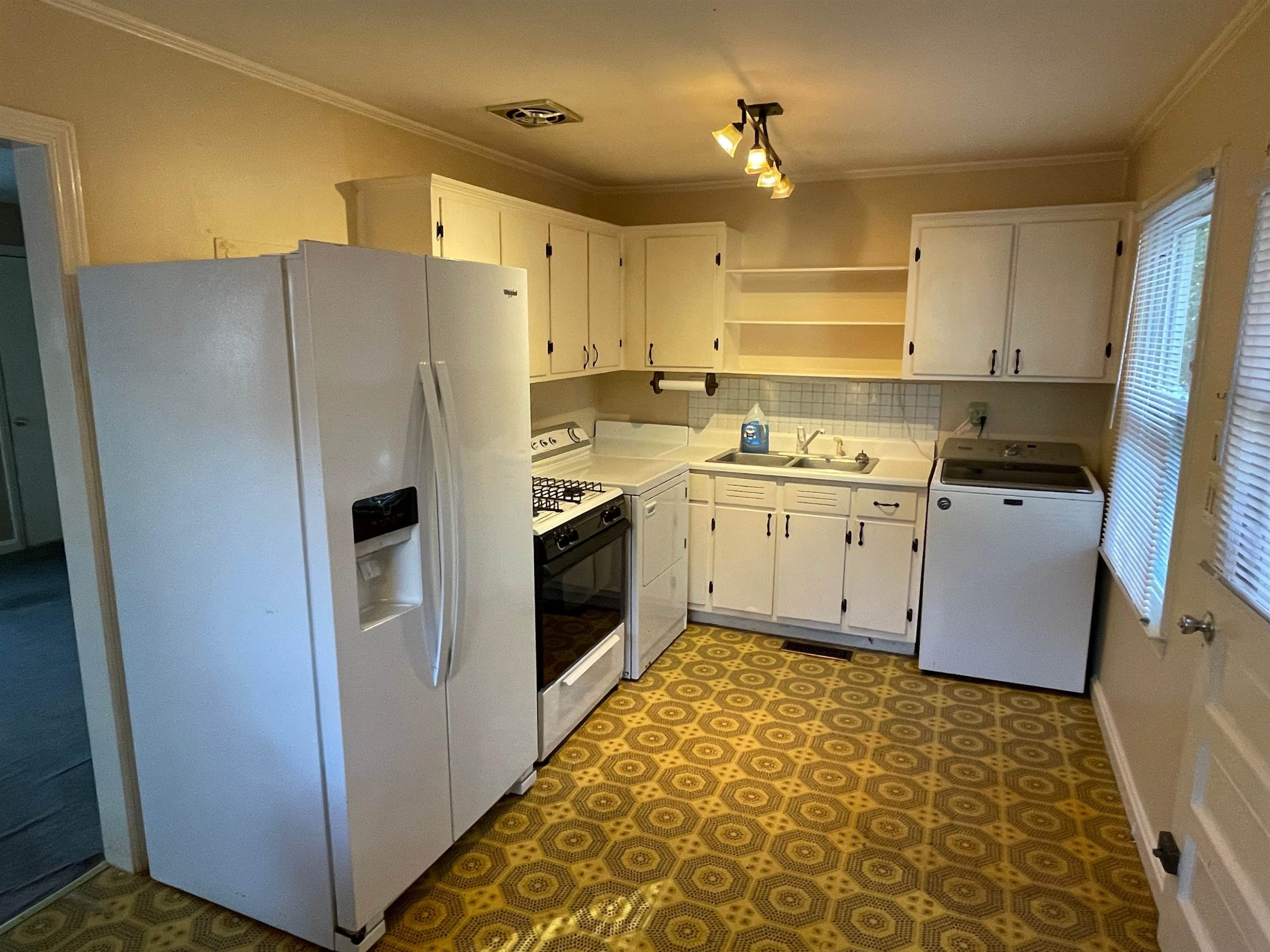 2814 Newbold Street Raleigh, NC 27603 - Photo 9 of 18 Kitchen