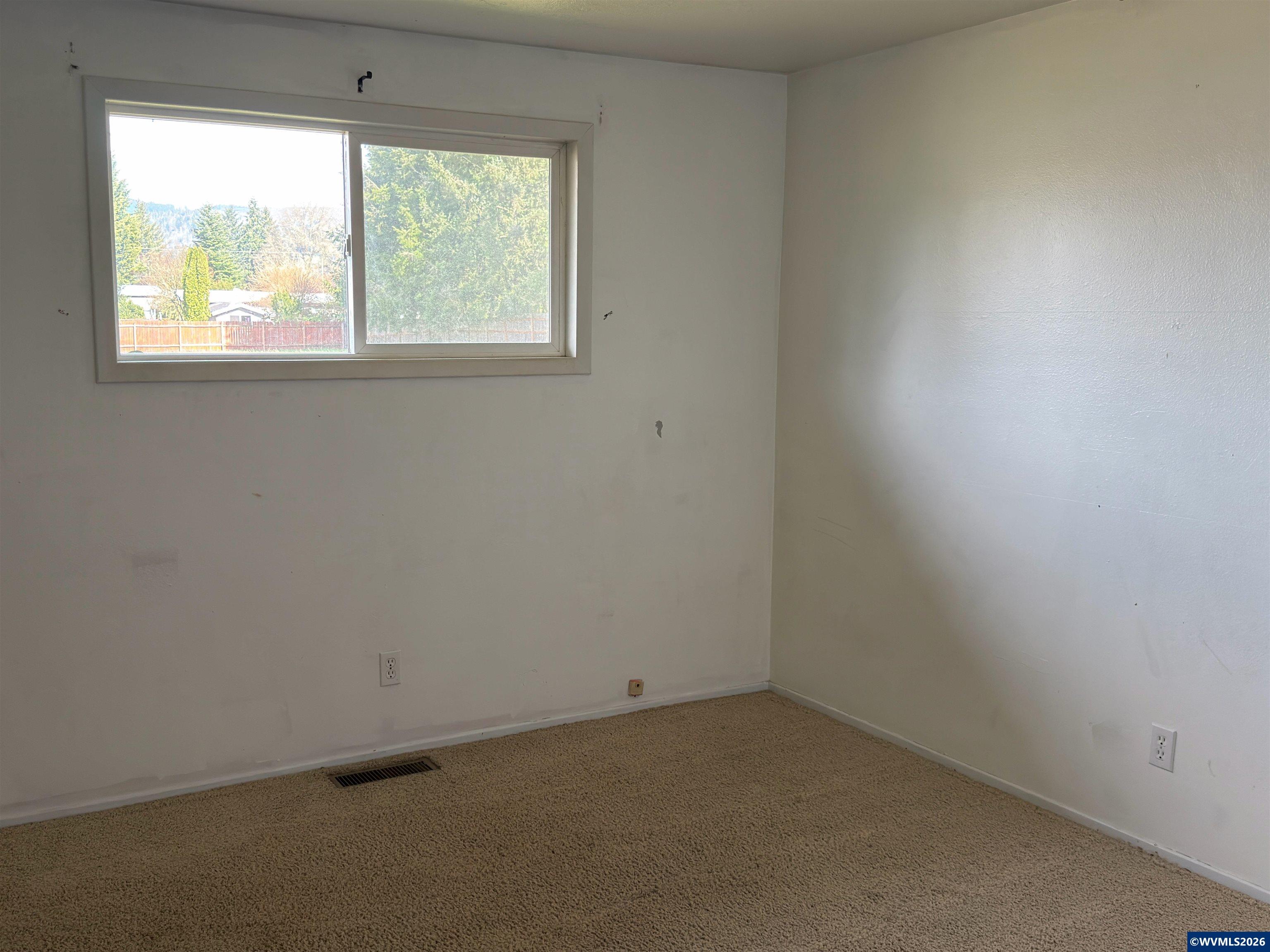 442 Cedar Street Lyons, OR 97358 - Photo 14 of 21