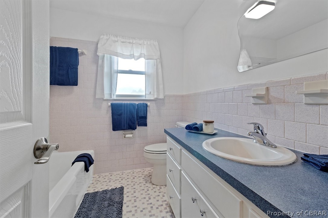 8016 Brays Point Road Hayes, VA 23072 - Photo 32 of 50