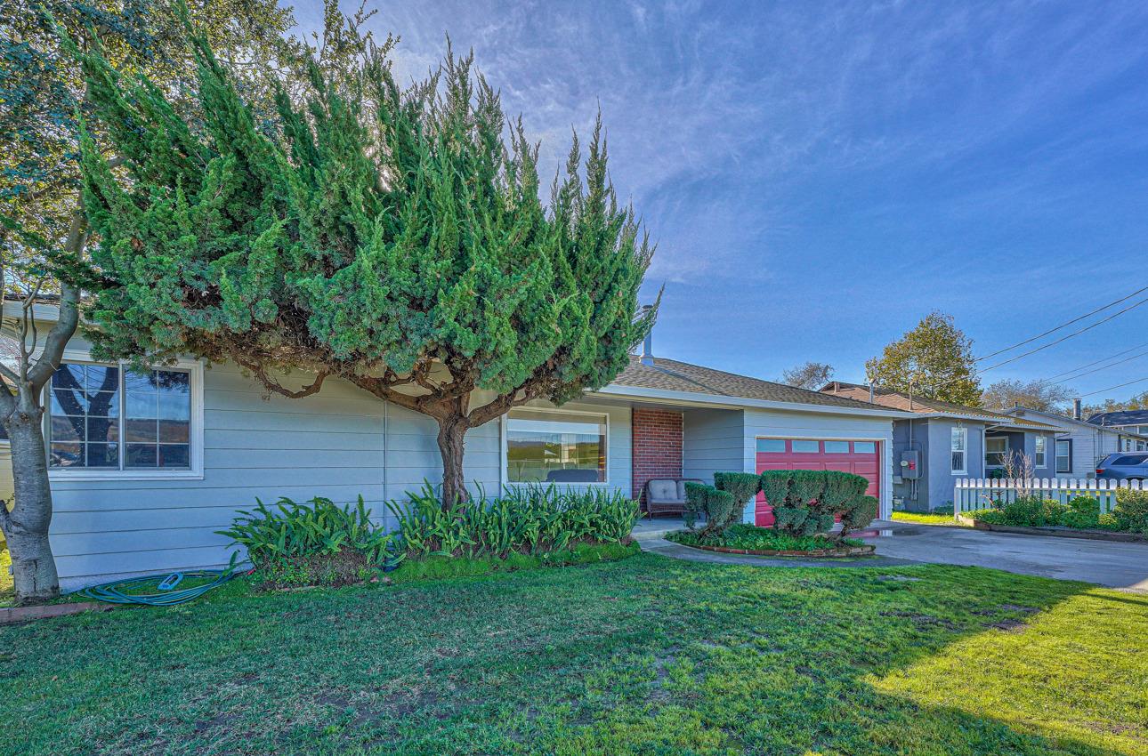44 College Road Watsonville, CA 95076 - Photo 3 of 32 Gallery Image 3