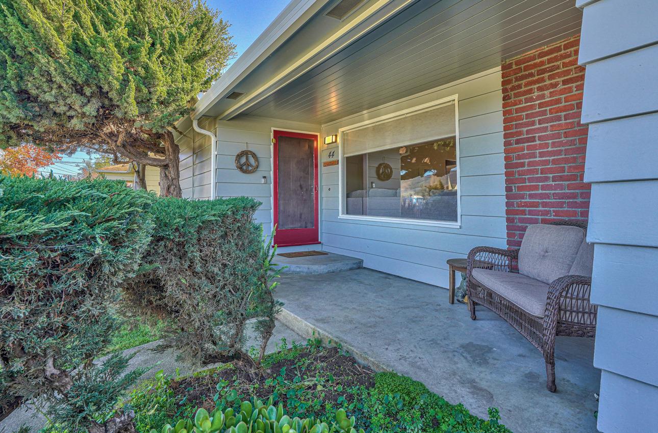44 College Road Watsonville, CA 95076 - Photo 4 of 32 Gallery Image 4