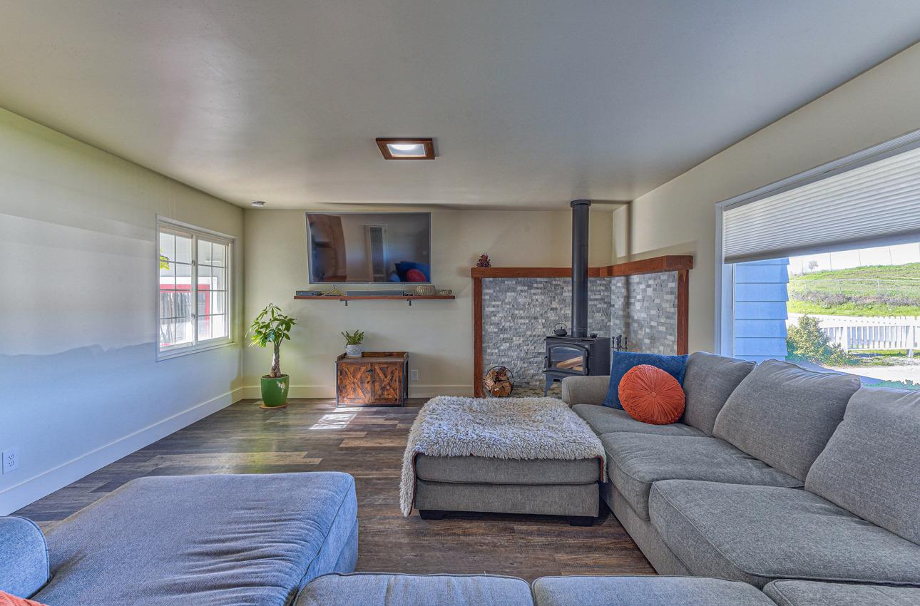 44 College Road Watsonville, CA 95076 - Photo 6 of 32 Gallery Image 6