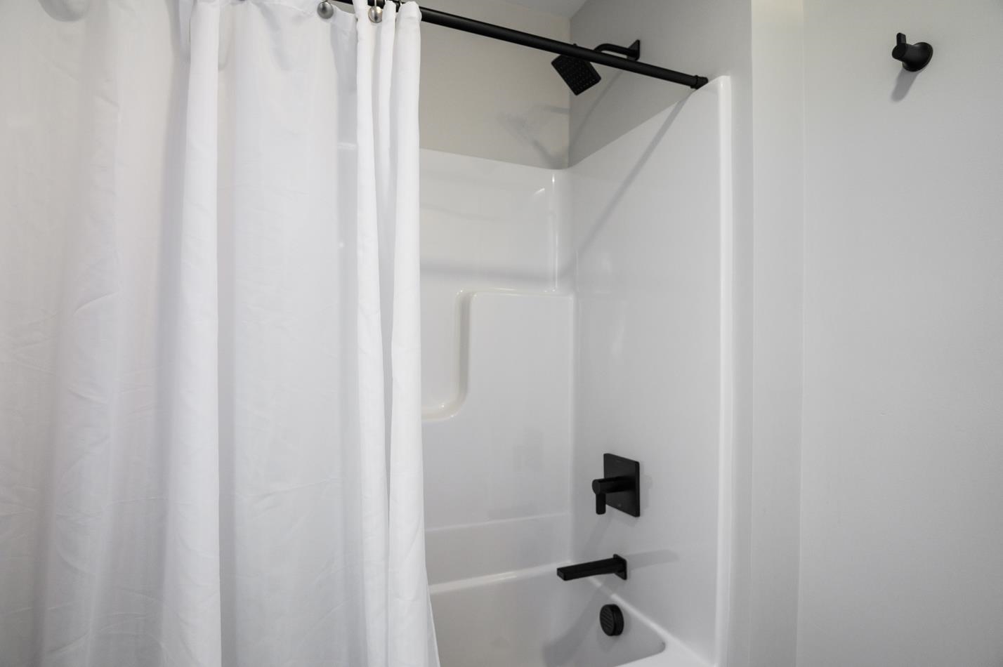 23 Everett Street, Unit 3 Dover, NH 03820 - Photo 9 of 40