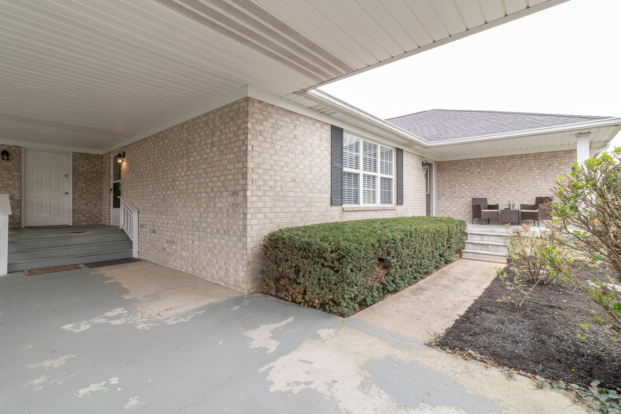 8602 Hickory Ridge Road Mount Juliet, TN 37122 - Photo 5 of 68 a view of a house with a garden