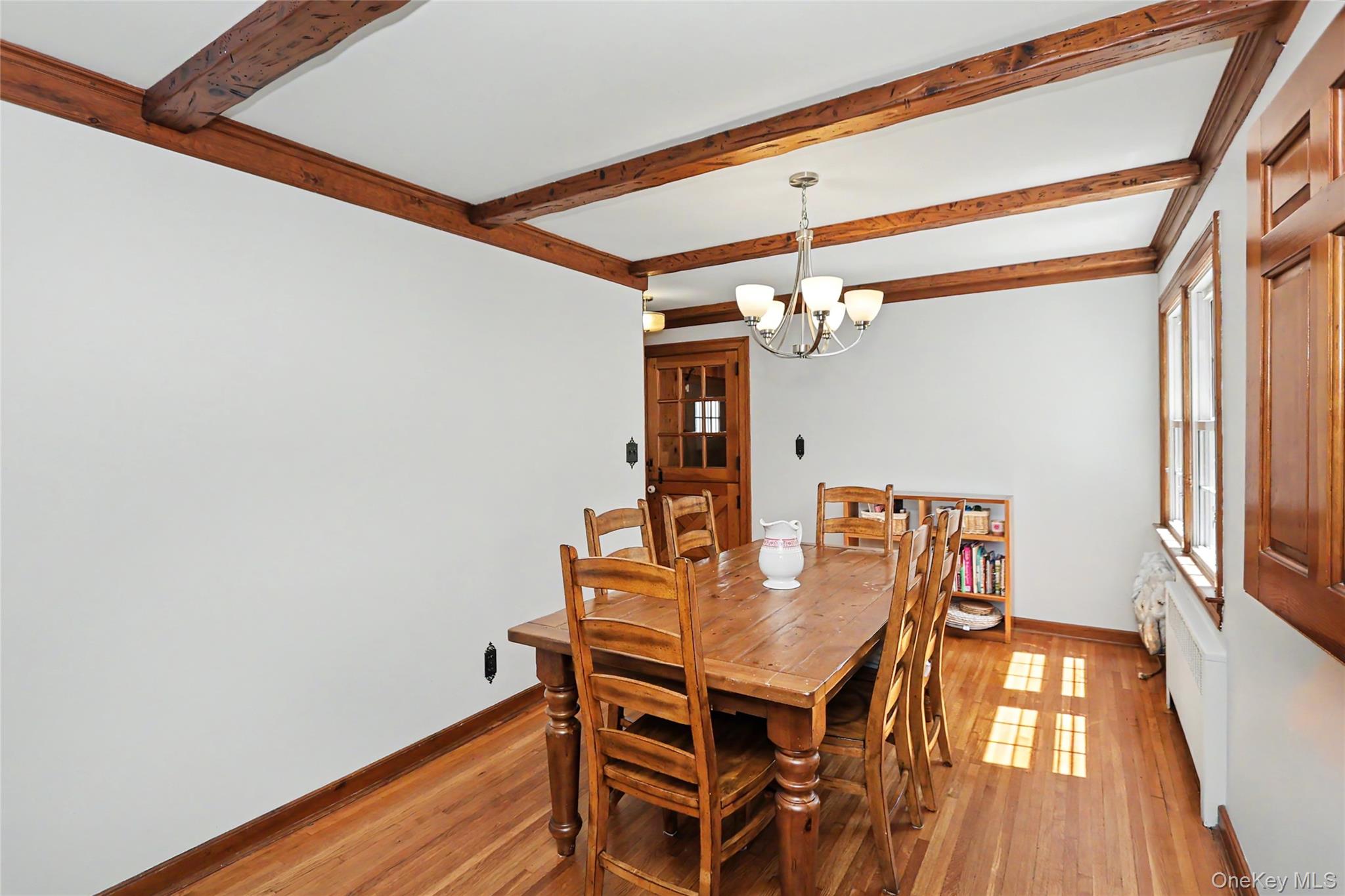 15 Hemlock Street Merrick, NY 11566 - Photo 12 of 47