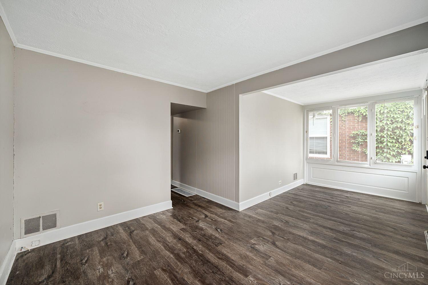 6830 Merwin Avenue Cincinnati, OH 45227 - Photo 7 of 23 Gallery Image 7