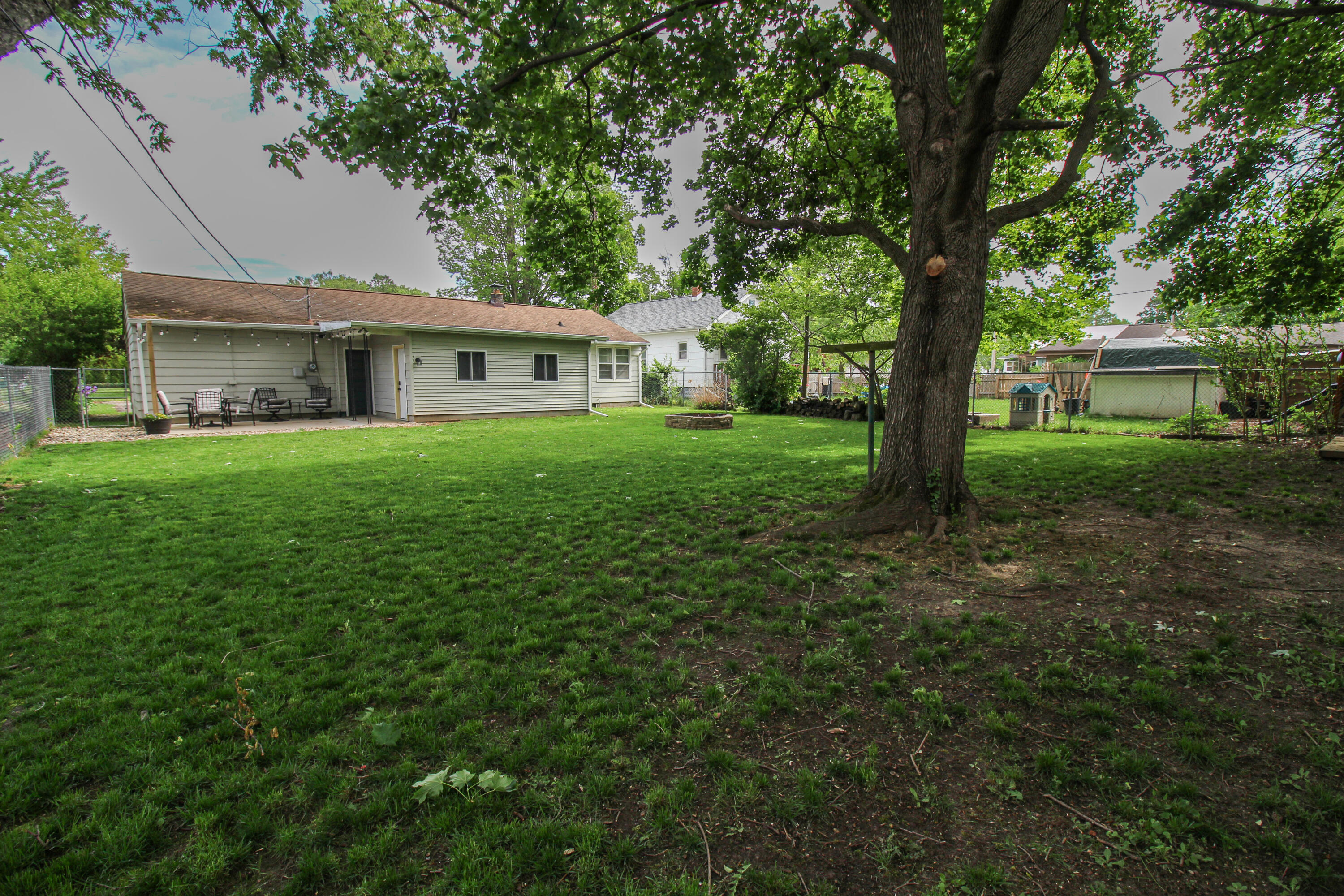 606 Millard Street Three Rivers, MI 49093 - Photo 3 of 25 Millard-4