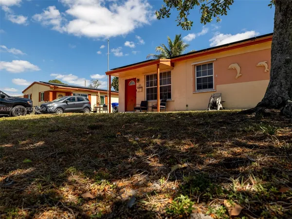 $460,000 | 1331 North 69th Avenue, Hollywood, FL 33024