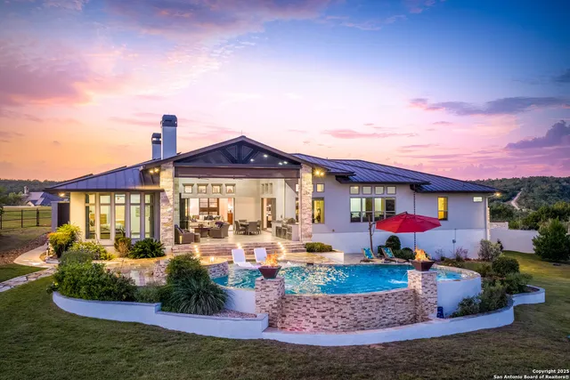 $1,950,000 | 2330 Occidente, New Braunfels, TX 78132
