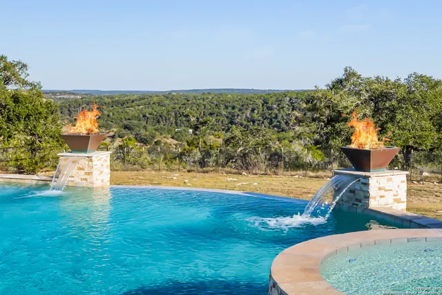 $1,950,000 | 2330 Occidente, New Braunfels, TX 78132
