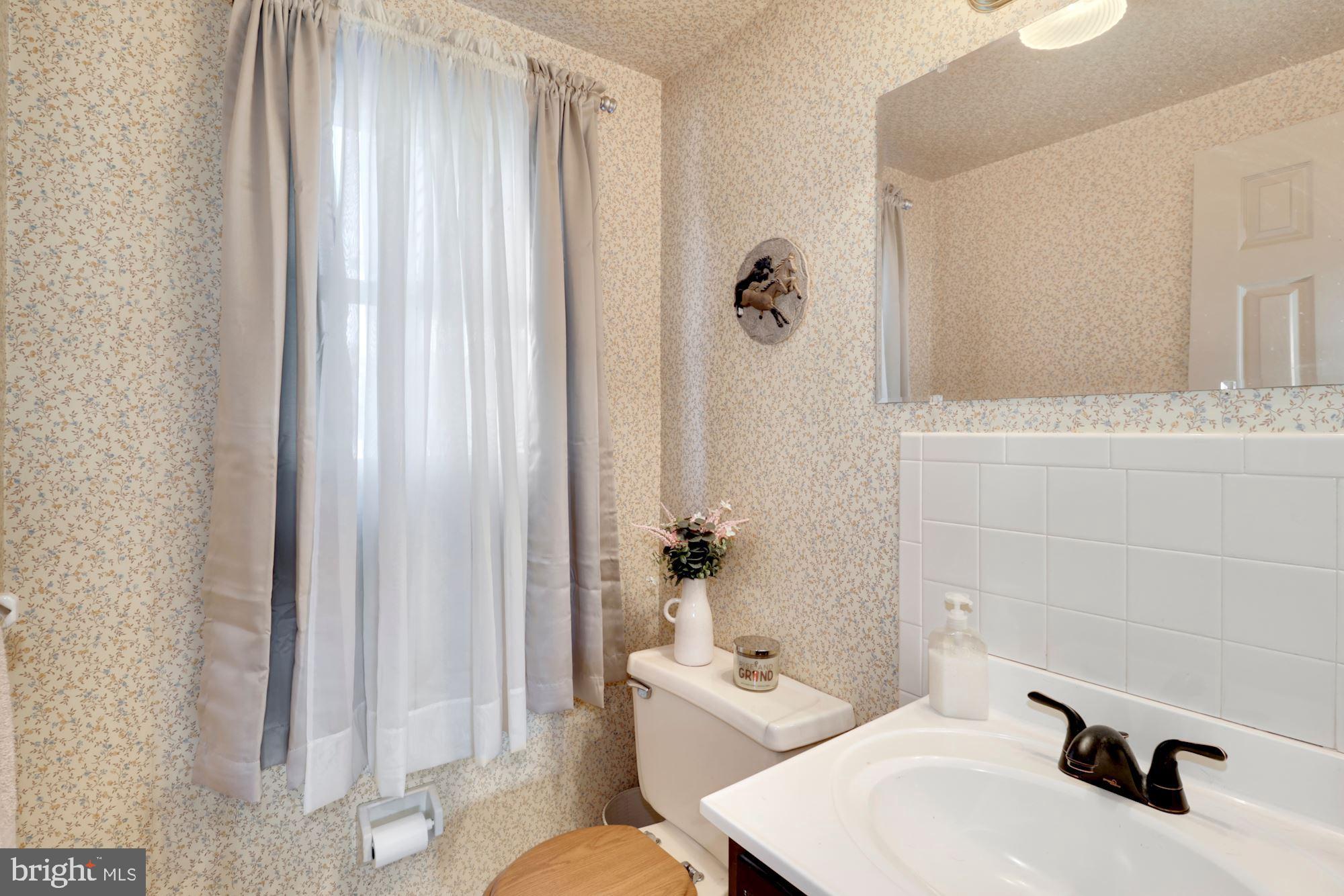 64 Eayrestown Road Medford, NJ 08055 - Photo 9 of 116 1/2 Bath off of Family Room.