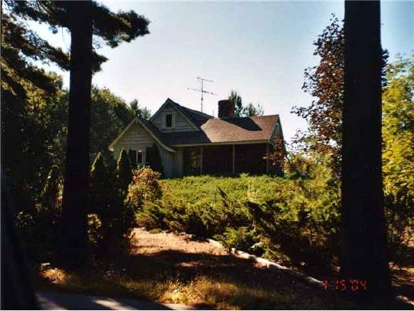 560 Fremont Road Chester, NH 03036 - Photo 1 of 1