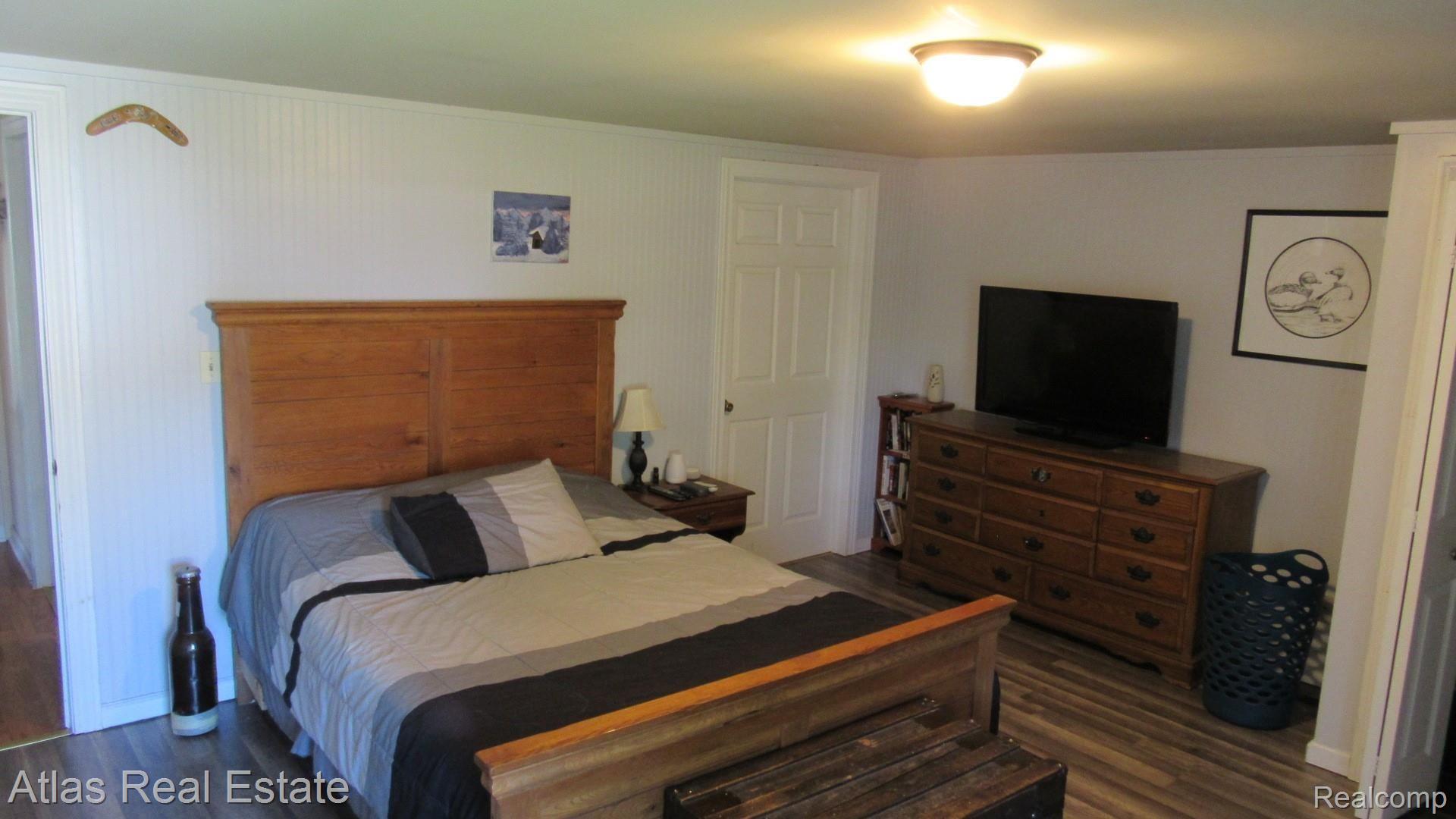 1010 West Barnes Road Fostoria, MI 48435 - Photo 16 of 22 IMG_2415.JPG