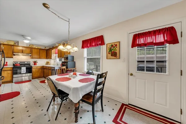 $320,000 | 105 Plain View Drive, Estill Springs, TN 37330