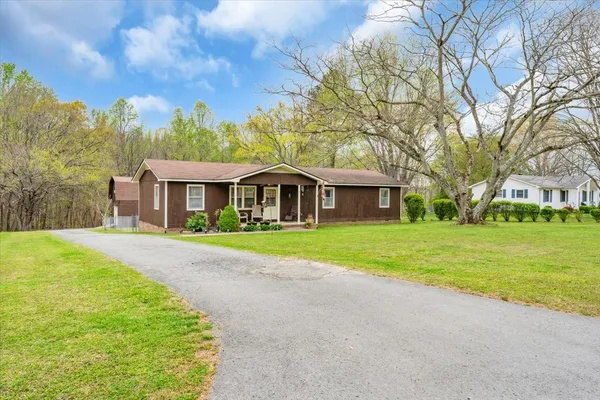 $320,000 | 105 Plain View Drive, Estill Springs, TN 37330