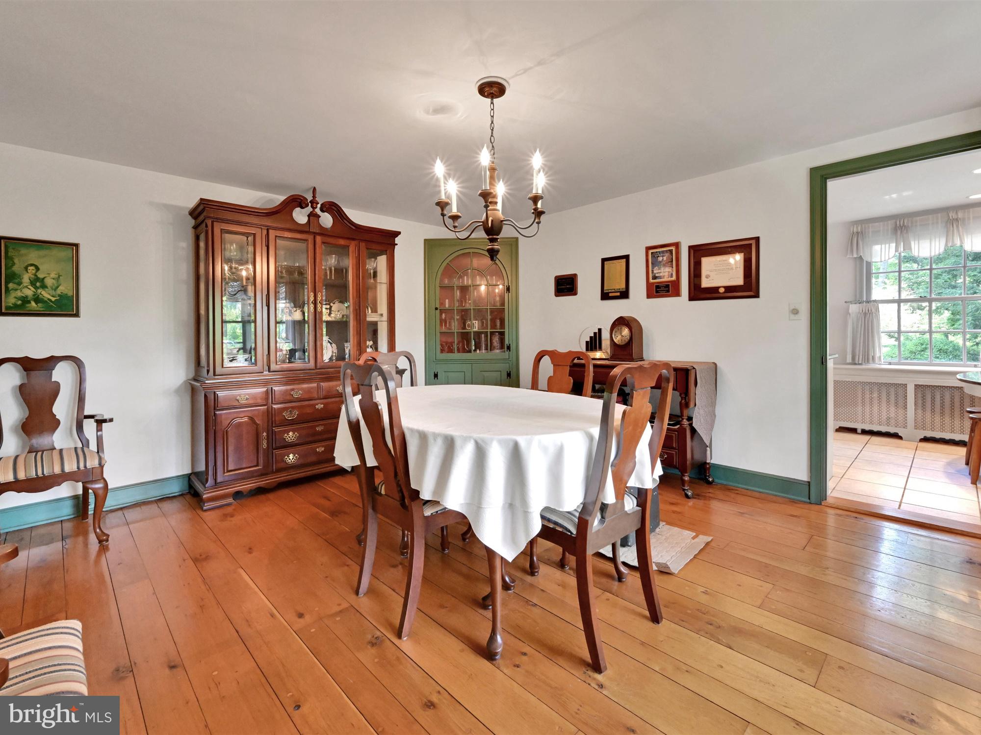 13 Conestoga Road Lancaster, PA 17602 - Photo 15 of 38 Dining Room