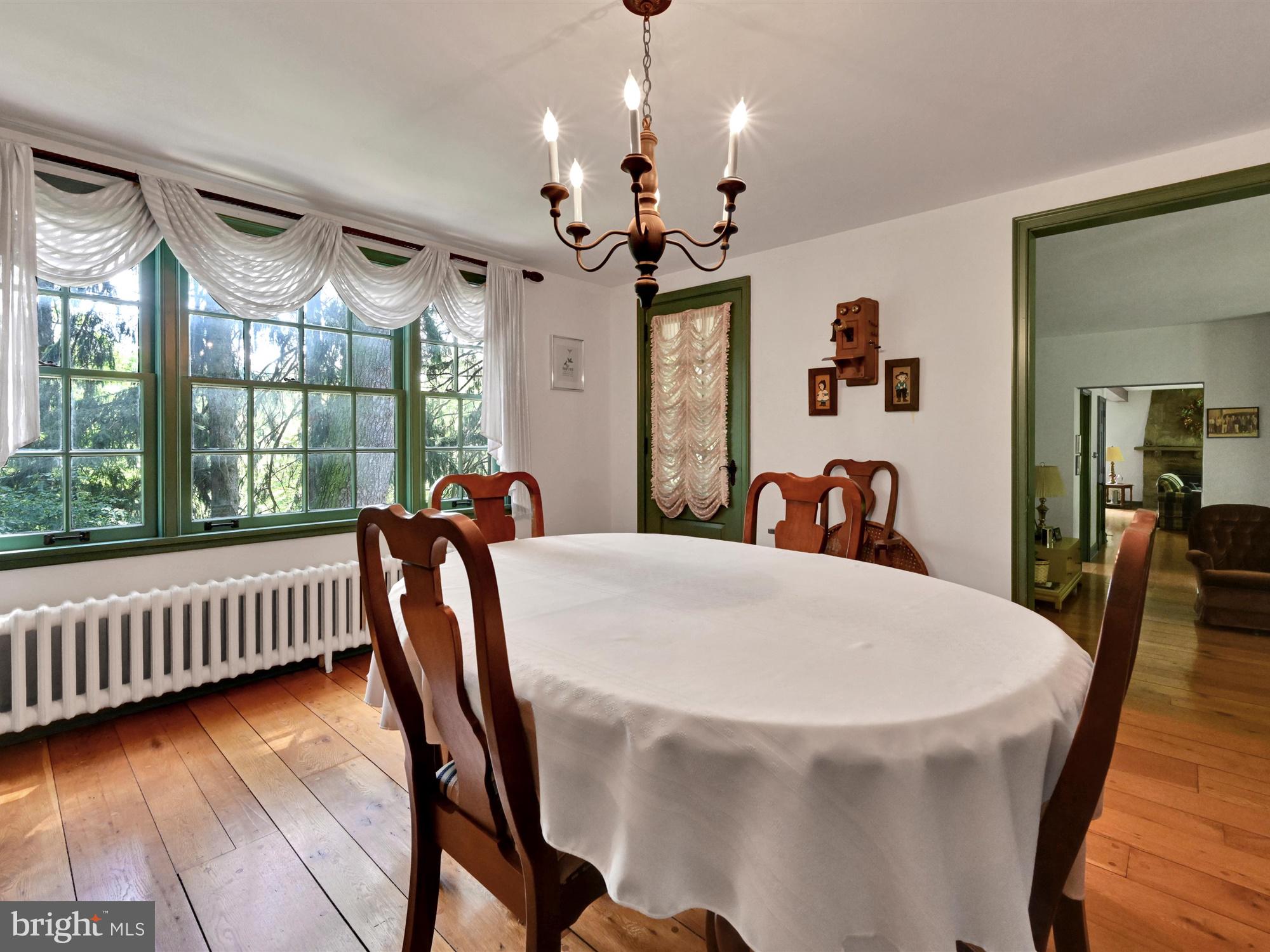 13 Conestoga Road Lancaster, PA 17602 - Photo 16 of 38 Dining Room