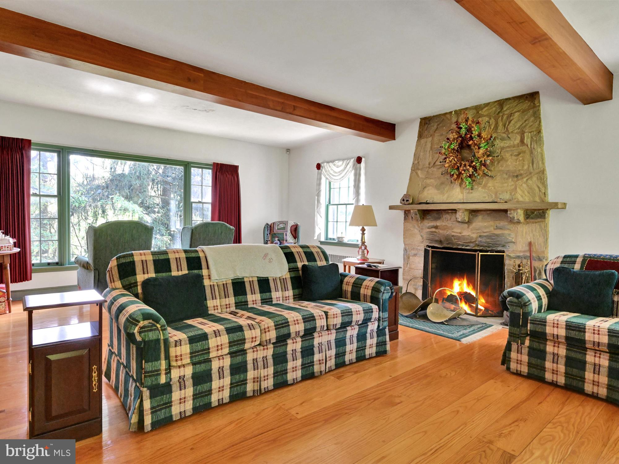 13 Conestoga Road Lancaster, PA 17602 - Photo 21 of 38 Family Room