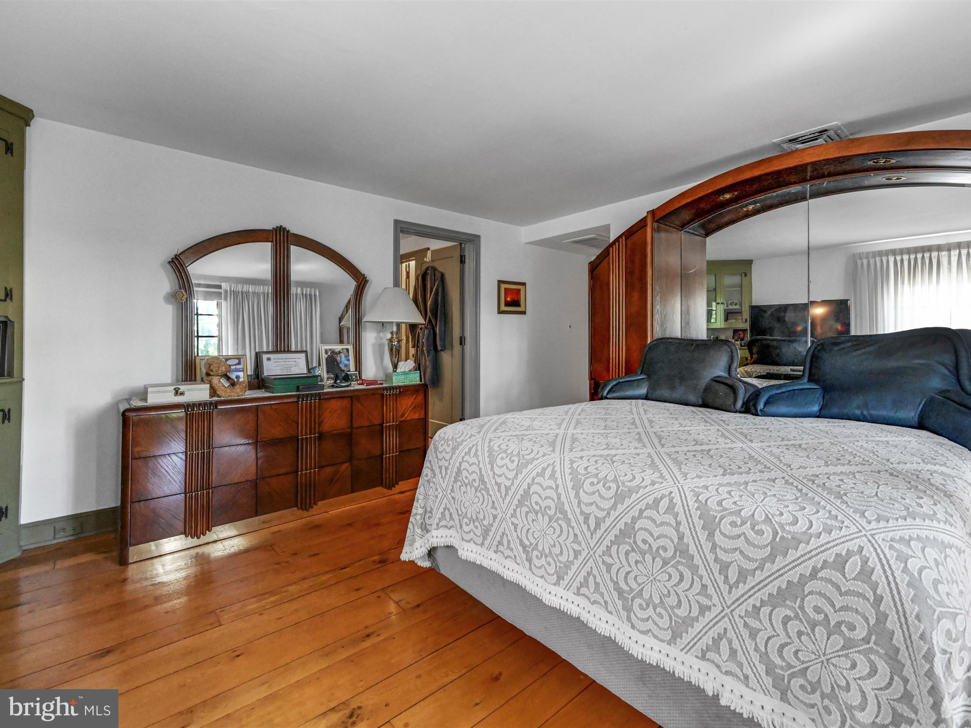 13 Conestoga Road Lancaster, PA 17602 - Photo 25 of 38 Master Bedroom