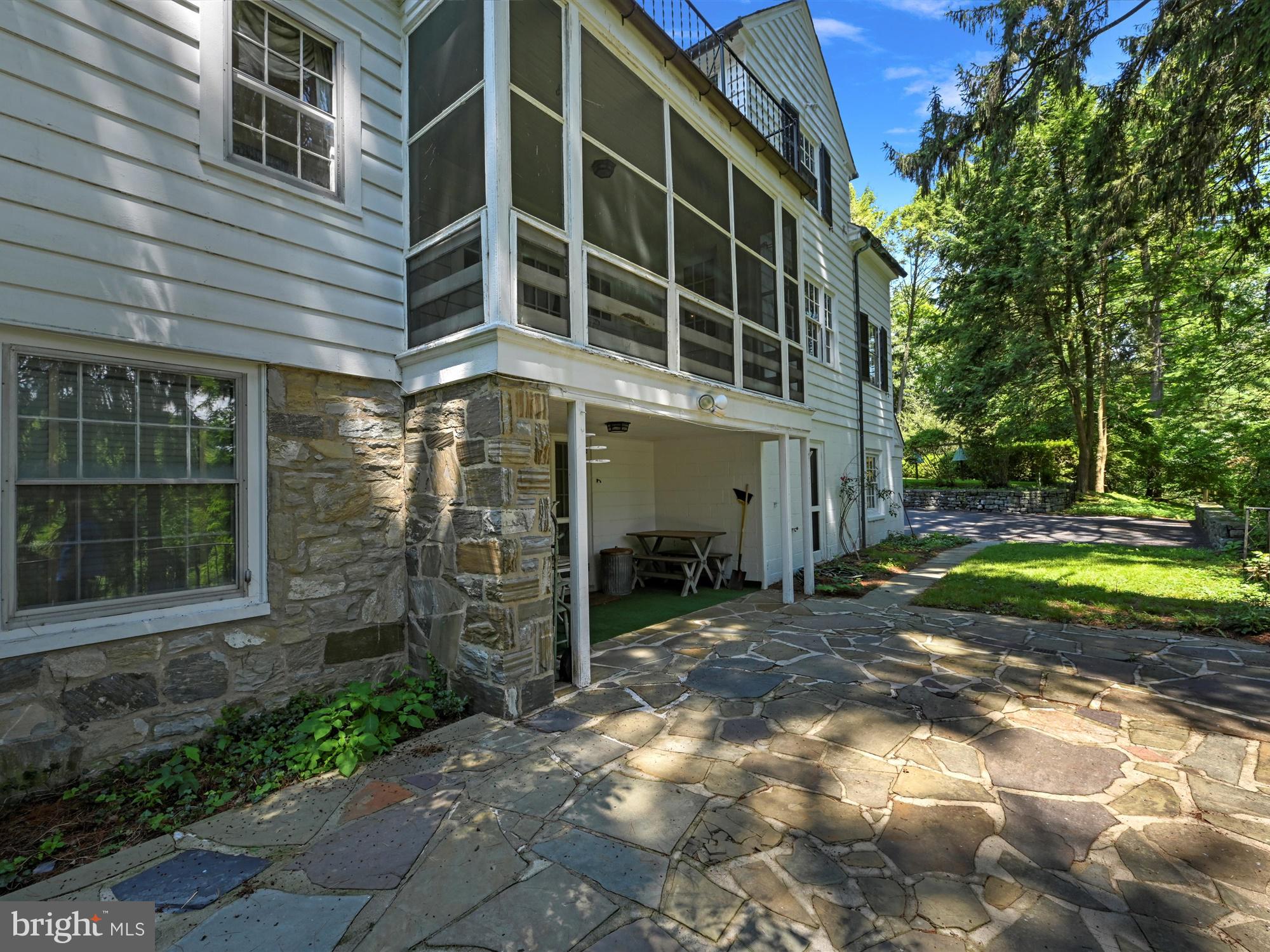 13 Conestoga Road Lancaster, PA 17602 - Photo 33 of 38 Patio
