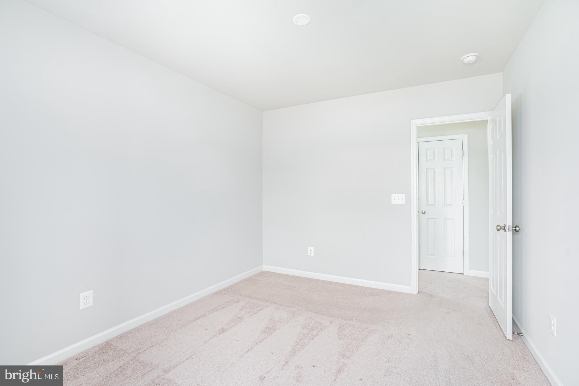 106 Splendor Garden Way Stephenson, VA 22656 - Photo 27 of 31 Bright and airy blank canvas for creativity.