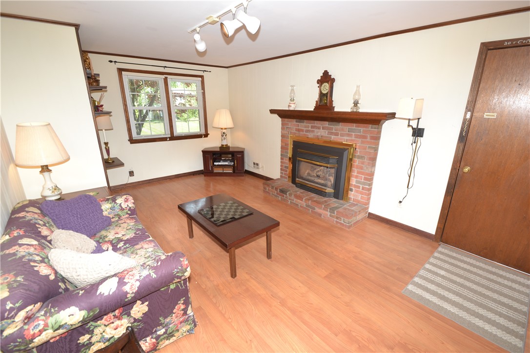 118 Nettlecreek Road Perinton, NY 14450 - Photo 23 of 41 Sitting room with gas fireplace