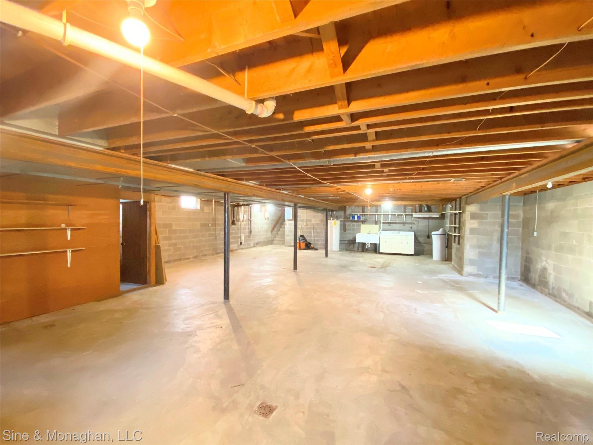 2804 Ellsworth Road Columbus, MI 48063 - Photo 35 of 41 Photo Apr 08, 10 33 21 AM_pe.jpg