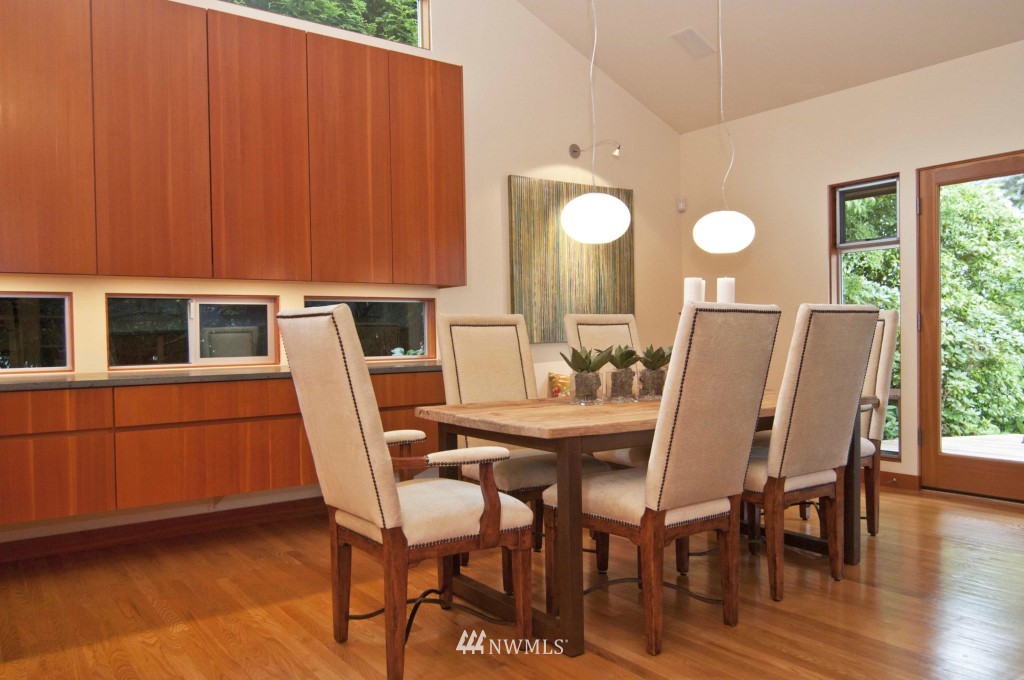 6651 Northeast Windermere Road Seattle, WA 98115 - Photo 8 of 15