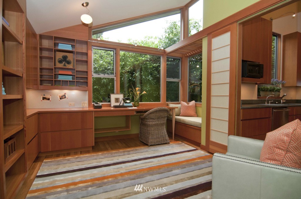 6651 Northeast Windermere Road Seattle, WA 98115 - Photo 9 of 15