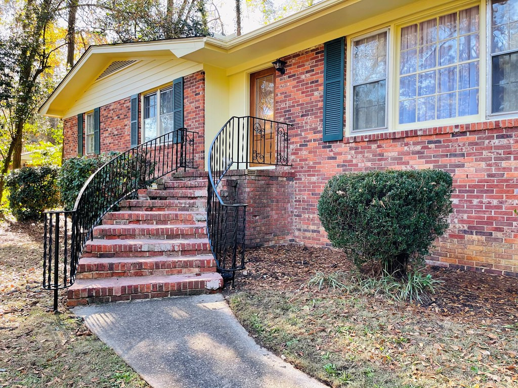 911 Valley Road Aiken, SC 29801 - Photo 2 of 28 Gallery Image 2