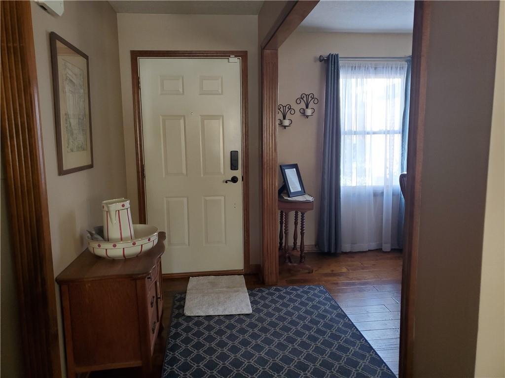 111 Charing Cross Road Indianapolis, IN 46217 - Photo 3 of 16 Gallery Image 3