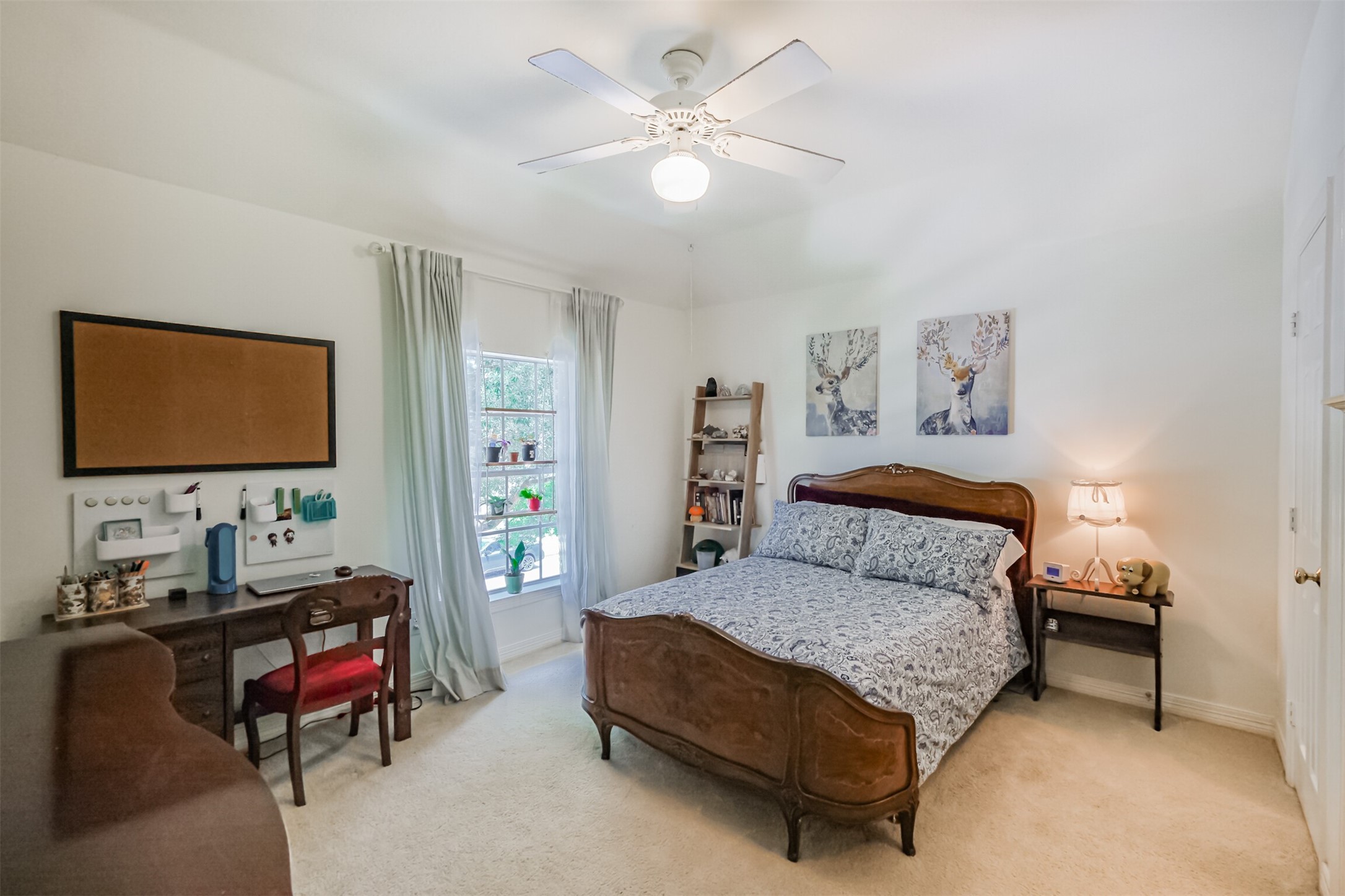 14919 Codys Run Cypress, TX 77429 - Photo 20 of 32 This bedroom also features a ceiling fan, walk-in closet and private ensuite bathroom.
