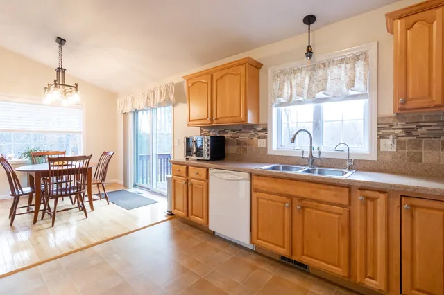 $475,000 | 1001 Suffield Street, Suffield, CT 06078