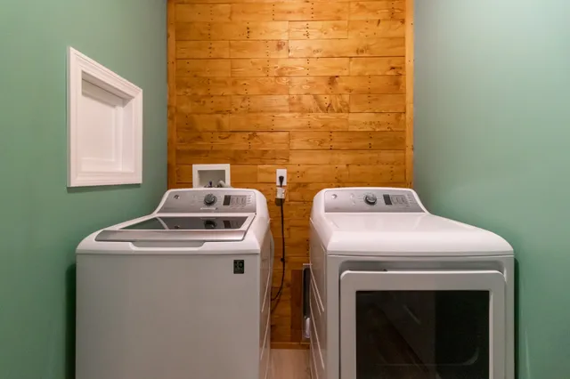 $475,000 | 1001 Suffield Street, Suffield, CT 06078