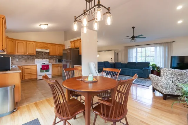 $475,000 | 1001 Suffield Street, Suffield, CT 06078