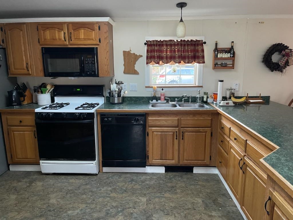 33 West Mountain Road Shaftsbury, VT 05262 - Photo 4 of 33 Gallery Image 4