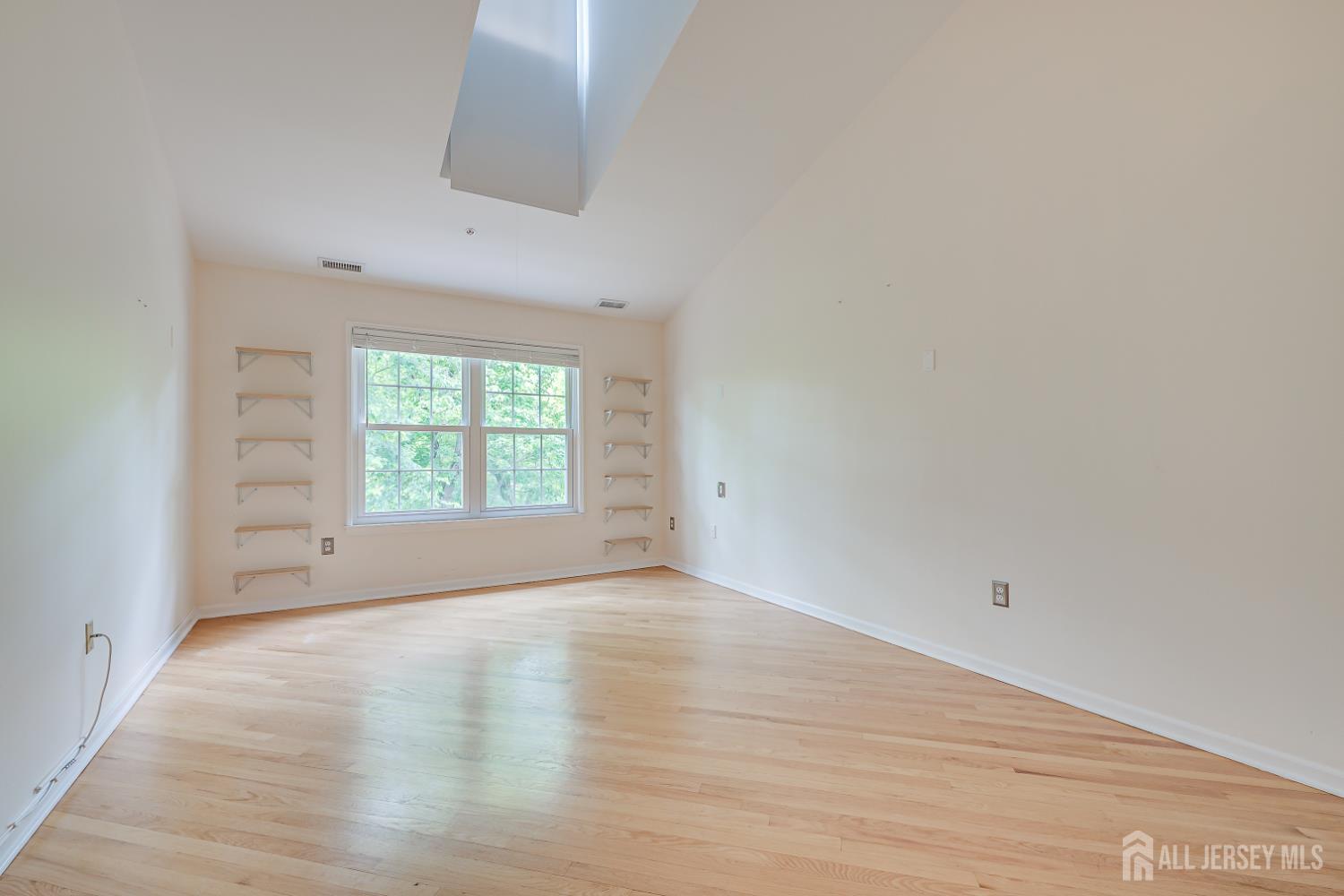 527 Brickhouse Road Princeton, NJ 08540 - Photo 9 of 25