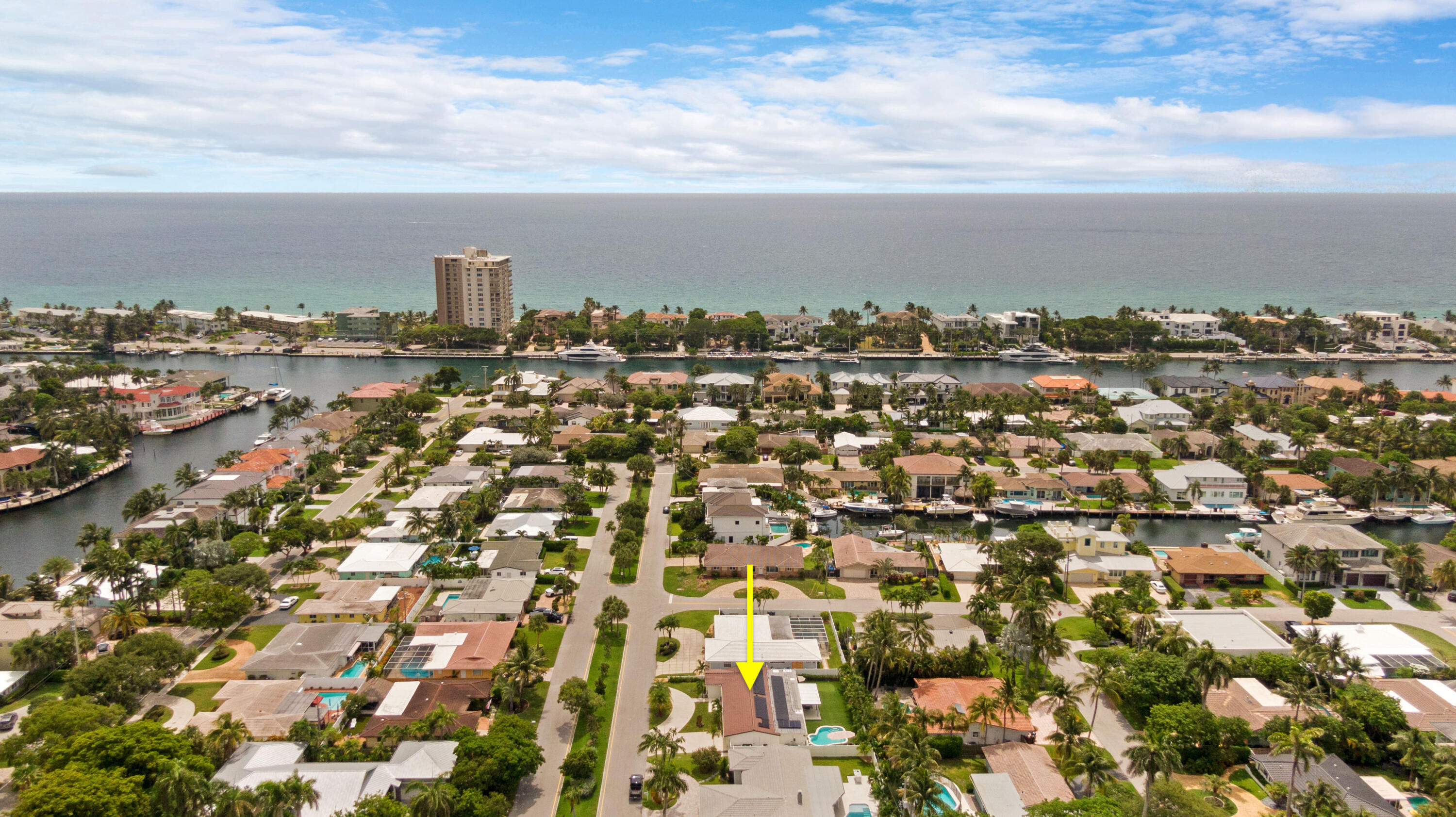2862 Northeast 35th Court Lighthouse Point, FL 33064 - Photo 42 of 42 an aerial view of multiple house